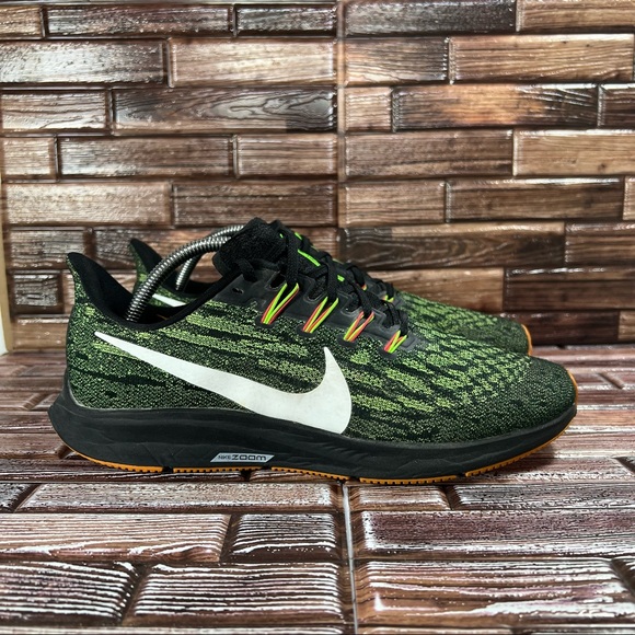 Nike Air Zoom Pegasus 36 Green Glow - Mens 9 - Picture 3 of 10